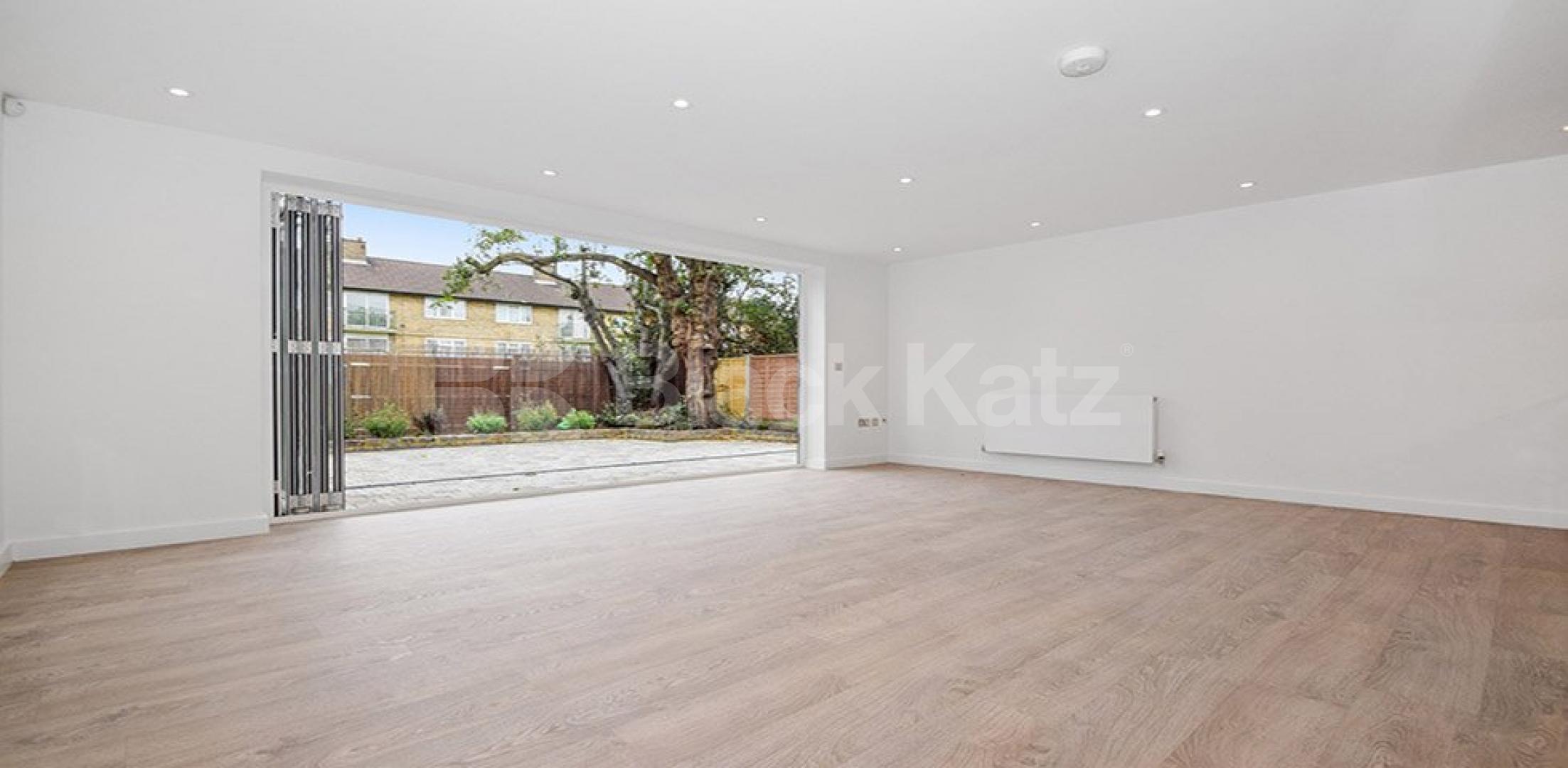 			3 Bedroom, 1 bath, 1 reception Apartment			 Avenue road, Seven Sisters